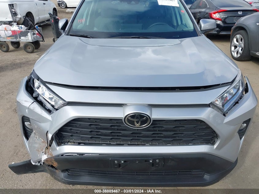 VIN 2T3W1RFV2LW101930 2020 TOYOTA RAV4 XLE