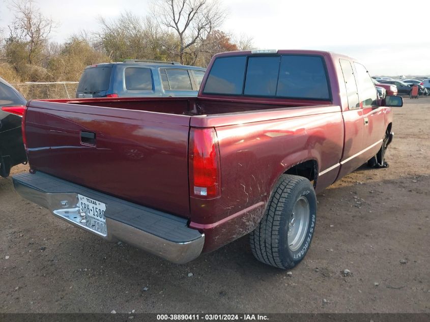 1997 Chevrolet C1500 Fleetside VIN: 1GBEC19R5VE272272 Lot: 40646012