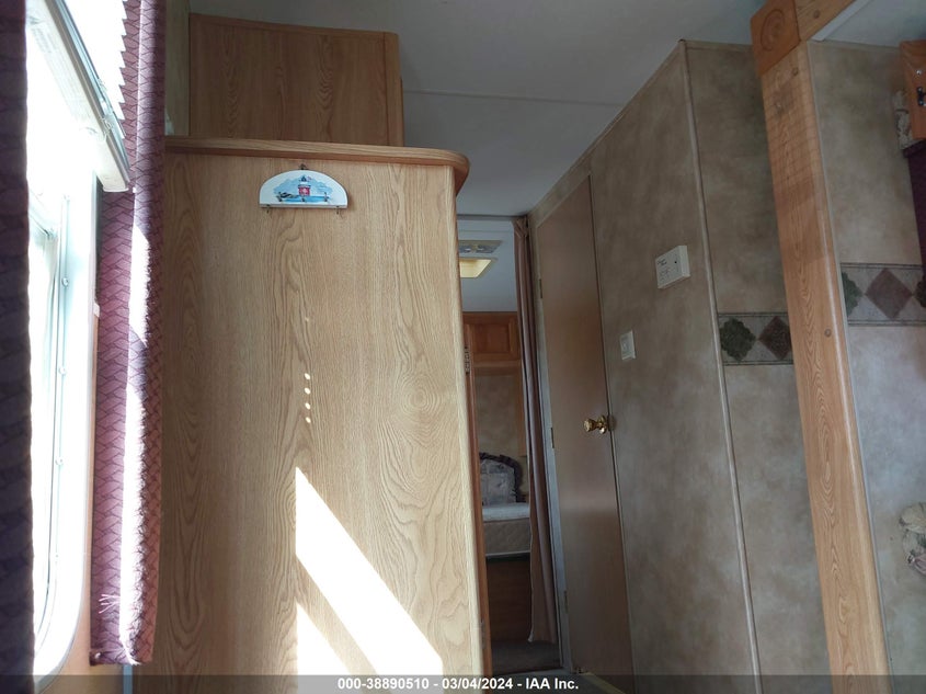 1YDT28F224E312454 2014   photo no. 8