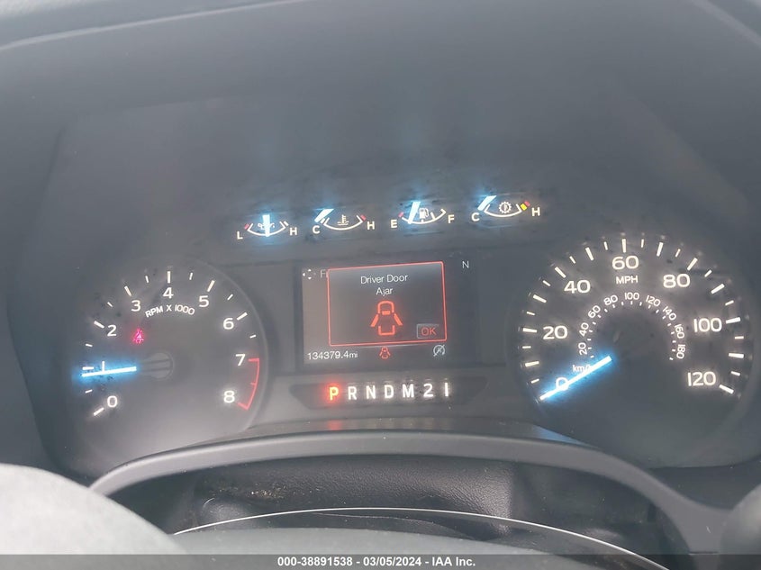 VIN 1FTMF1CB8JKC39045 2018 FORD F-150 XL