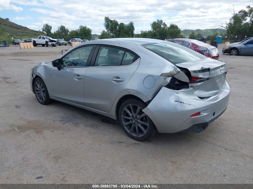2018 MAZDA MAZDA3 TOURING - 3MZBN1V33JM255675
