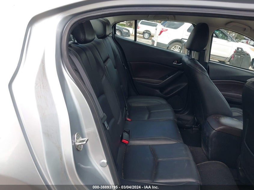 2018 MAZDA MAZDA3 TOURING - 3MZBN1V33JM255675