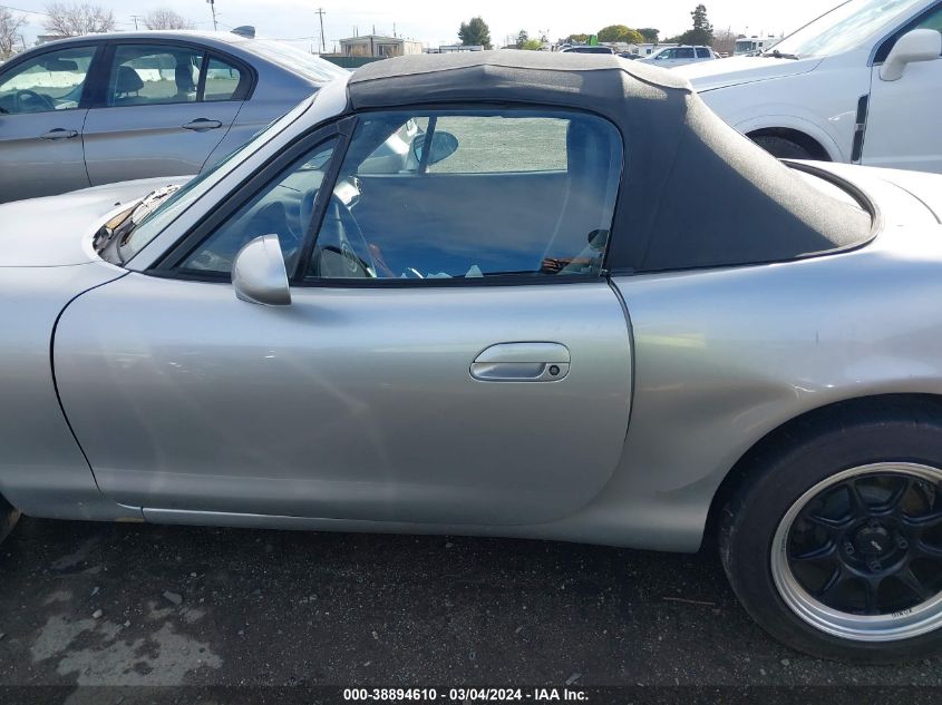 1999 Mazda Mx-5 Miata Leather Pkg/Popular Equipment Pkg/Sports Pkg/Touring Pkg VIN: JM1NB3538X0117520 Lot: 38894610