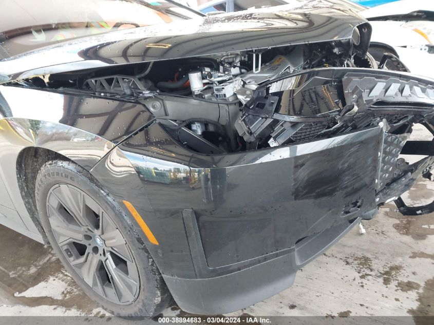 WB523CF03PCL26419 2023 BMW Ix xDrive50