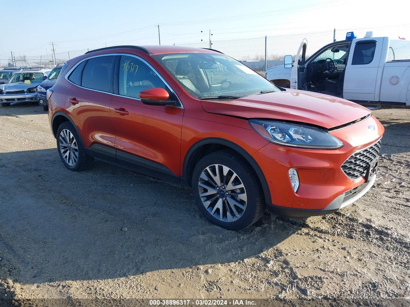 VIN 1FMCU9J95LUB08013 2020 FORD ESCAPE TITANIUM