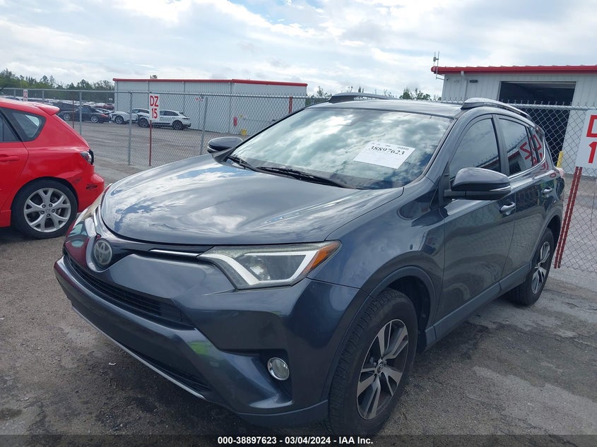 2017 TOYOTA RAV4 XLE - JTMWFREV4HD098648