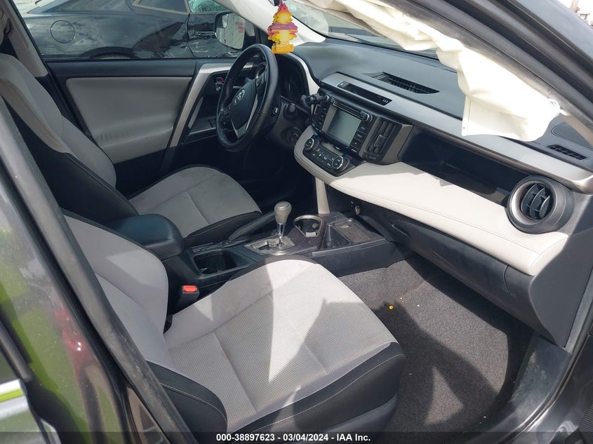 2017 TOYOTA RAV4 XLE - JTMWFREV4HD098648