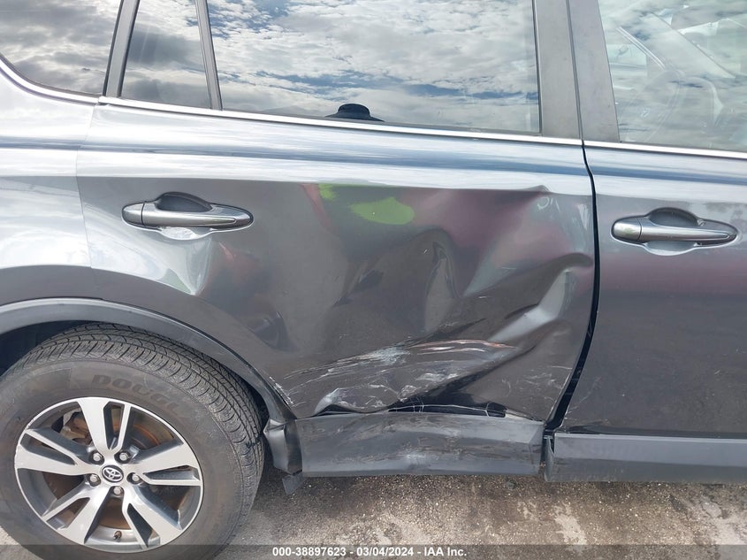 2017 TOYOTA RAV4 XLE - JTMWFREV4HD098648