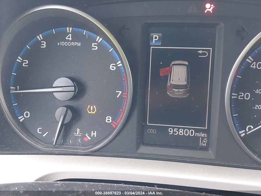 2017 TOYOTA RAV4 XLE - JTMWFREV4HD098648