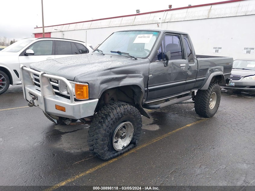 1985 Toyota Pickup Xtracab Rn66 Sr5 VIN: JT4RN66S2F5077677 Lot: 38898118