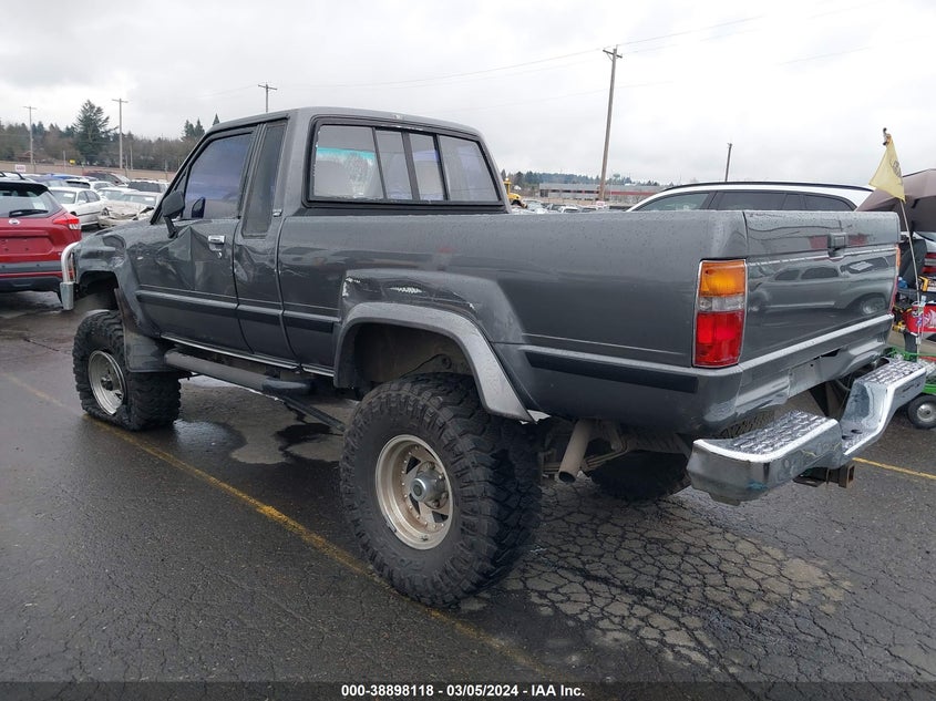 1985 Toyota Pickup Xtracab Rn66 Sr5 VIN: JT4RN66S2F5077677 Lot: 38898118