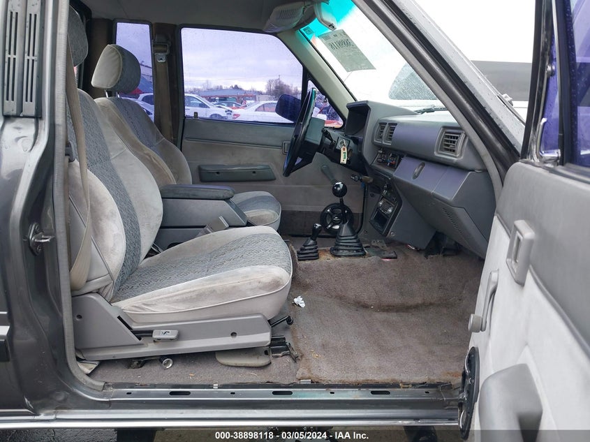 1985 Toyota Pickup Xtracab Rn66 Sr5 VIN: JT4RN66S2F5077677 Lot: 38898118