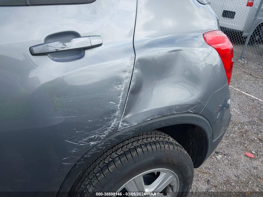 VIN 3GNCJKSB2LL157113 2020 CHEVROLET TRAX LS