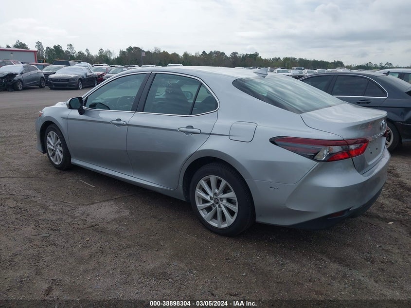 2022 TOYOTA CAMRY LE 4T1C11AK8NU666339
