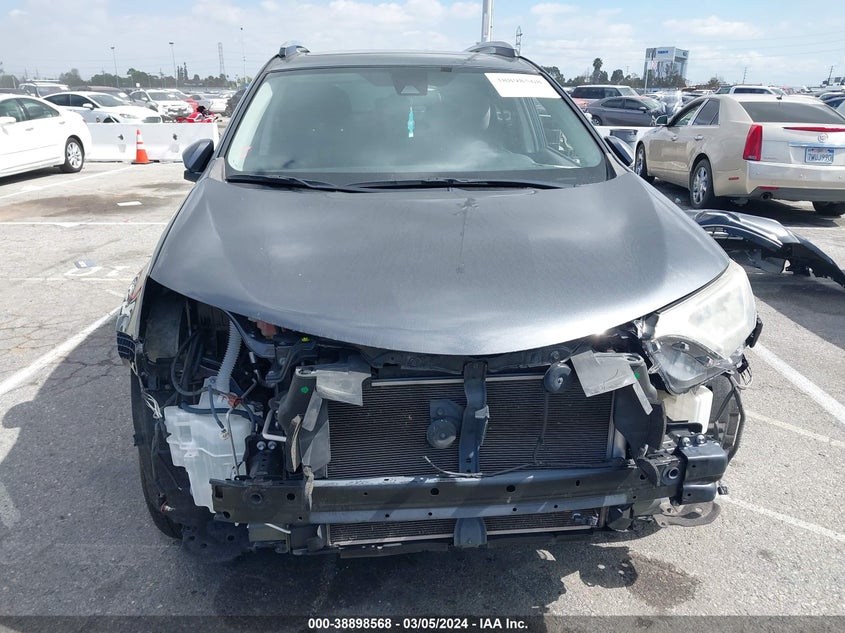 2017 TOYOTA RAV4 XLE - JTMWFREVXHD096001