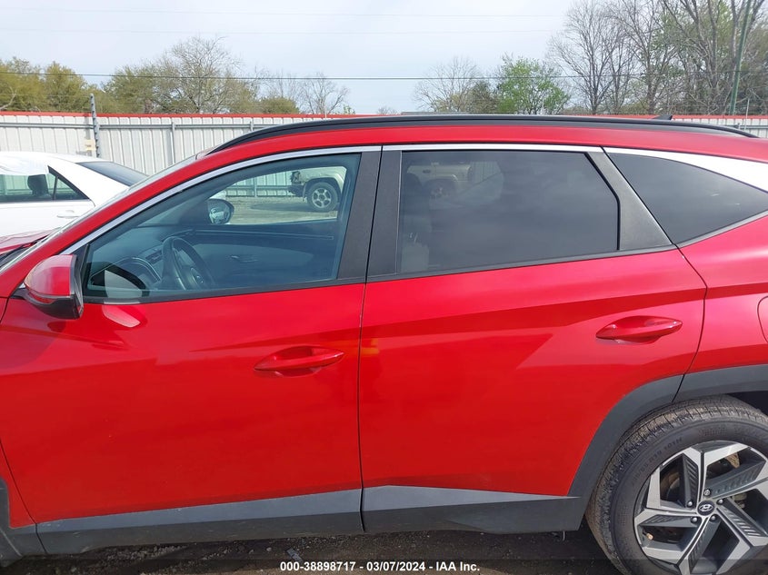 VIN 5NMJC3AE5NH135585 2022 HYUNDAI TUCSON SEL