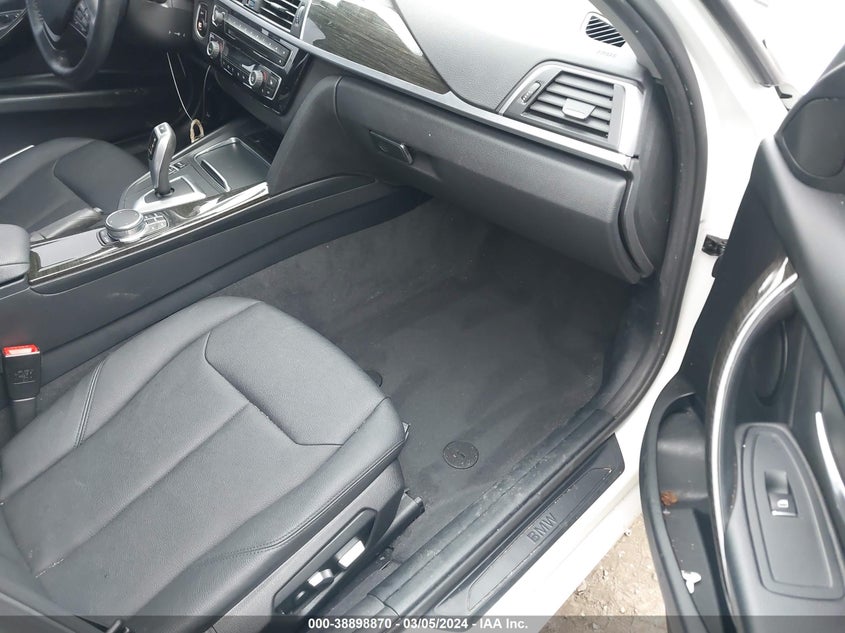 2018 BMW 320I XDRIVE VIN: WBA8A3C53JA357531