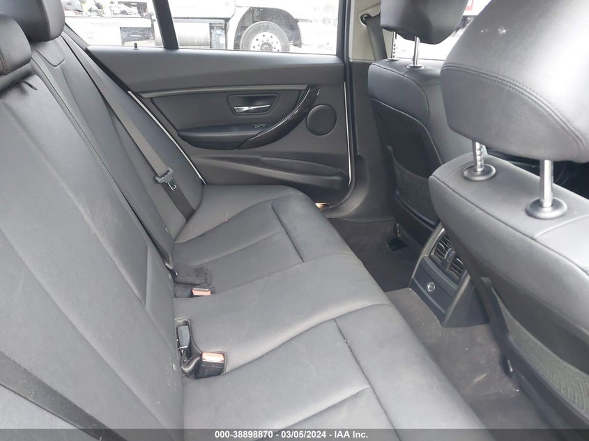 2018 BMW 320I XDRIVE VIN: WBA8A3C53JA357531