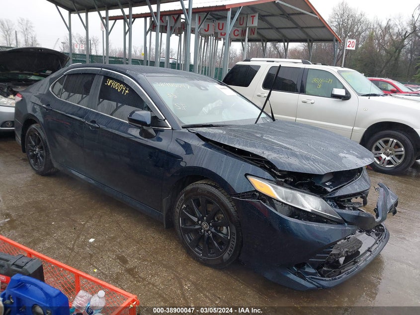 2020 Toyota Camry Le VIN: 4T1C11AK9LU985651 Lot: 38900047