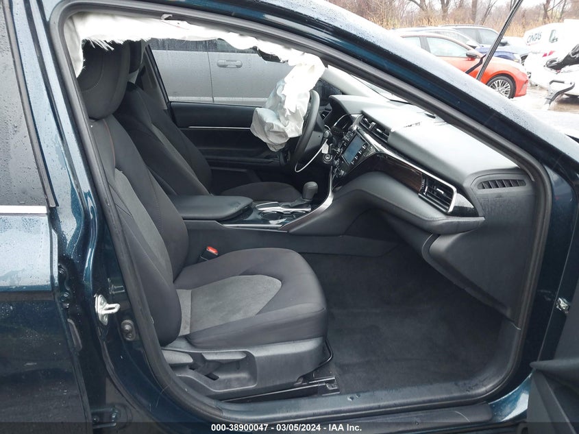 2020 Toyota Camry Le VIN: 4T1C11AK9LU985651 Lot: 38900047