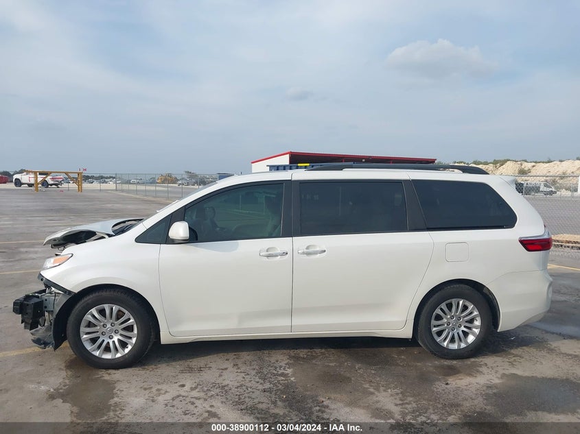VIN 5TDYZ3DC9HS847249 2017 TOYOTA SIENNA XLE PREMIUM 8 PASSENGER