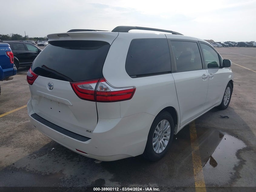 VIN 5TDYZ3DC9HS847249 2017 TOYOTA SIENNA XLE PREMIUM 8 PASSENGER