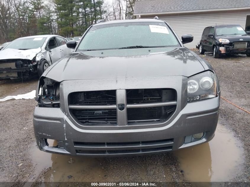 2005 Dodge Magnum Sxt VIN: 2D8GZ48V45H557686 Lot: 38902031