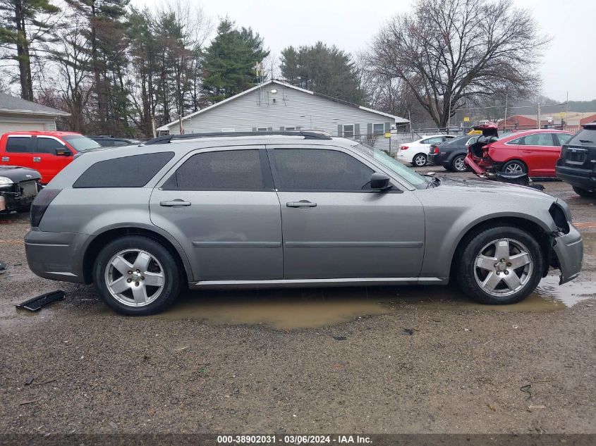 2005 Dodge Magnum Sxt VIN: 2D8GZ48V45H557686 Lot: 38902031