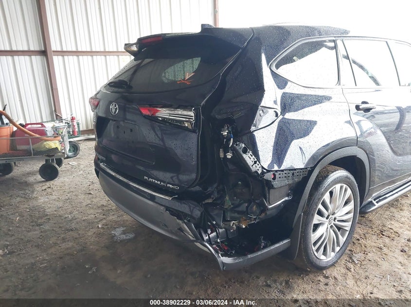 2022 TOYOTA HIGHLANDER VIN: 5TDFZRBH8NS200118