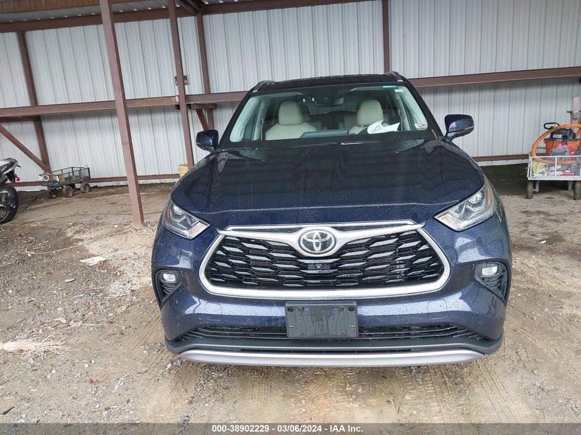 2022 TOYOTA HIGHLANDER VIN: 5TDFZRBH8NS200118