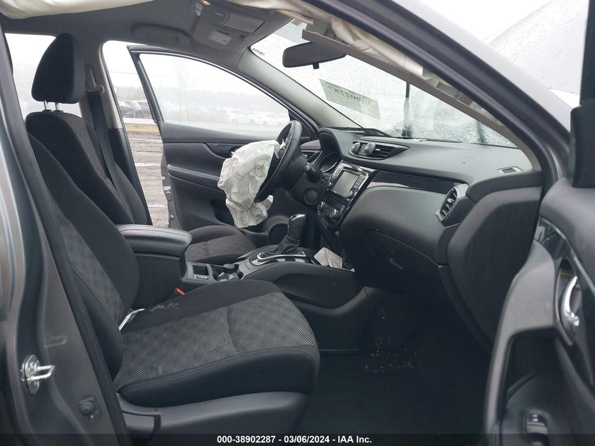 2018 NISSAN ROGUE SPORT S/SV/SL - JN1BJ1CR5JW290551