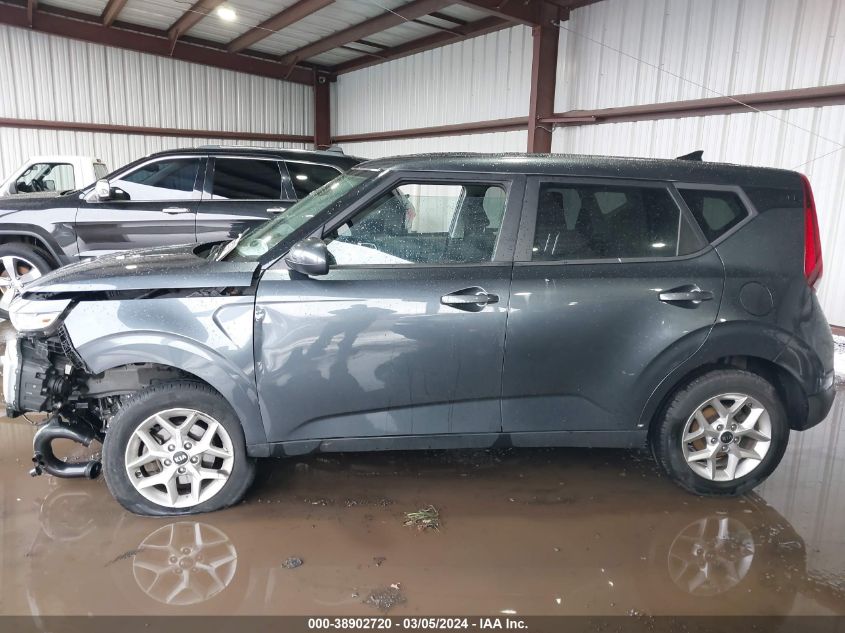 2020 Kia Soul S VIN: KNDJ23AU3L7004556 Lot: 38902720