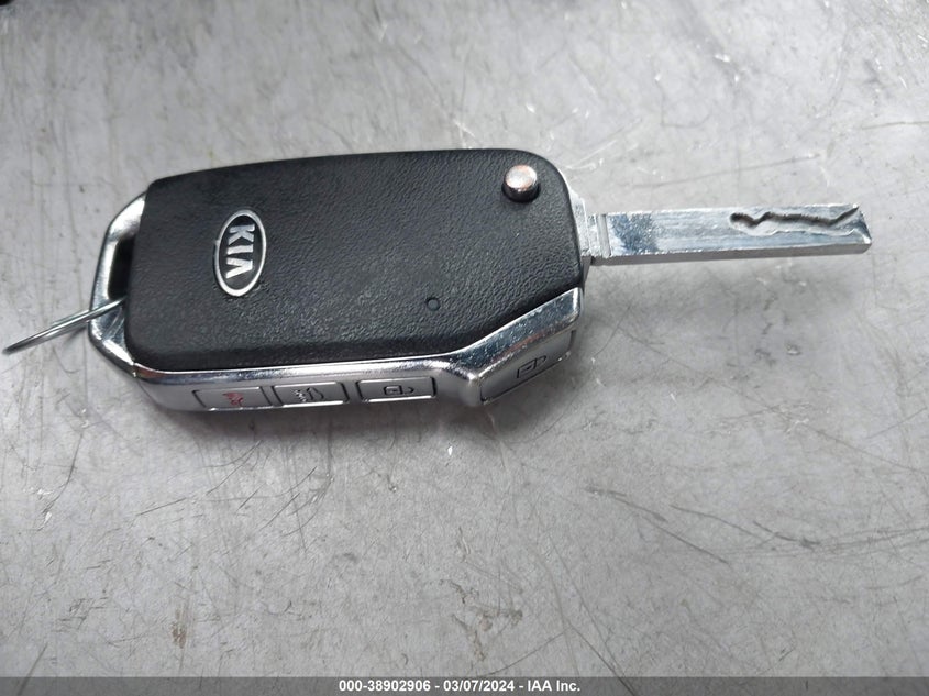 VIN 3KPF24ADXLE239161 2020 KIA FORTE LXS