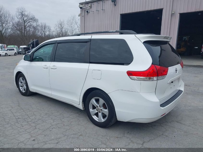 5TDKK3DCXDS372098 2013 TOYOTA SIENNA, photo no. 3