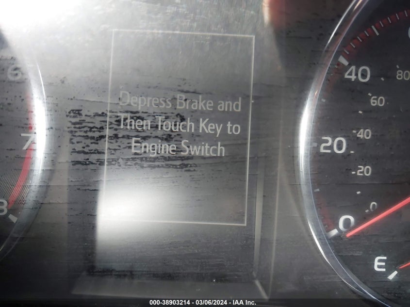 2016 TOYOTA RAV4 SE - JTMJFREV1GJ081705