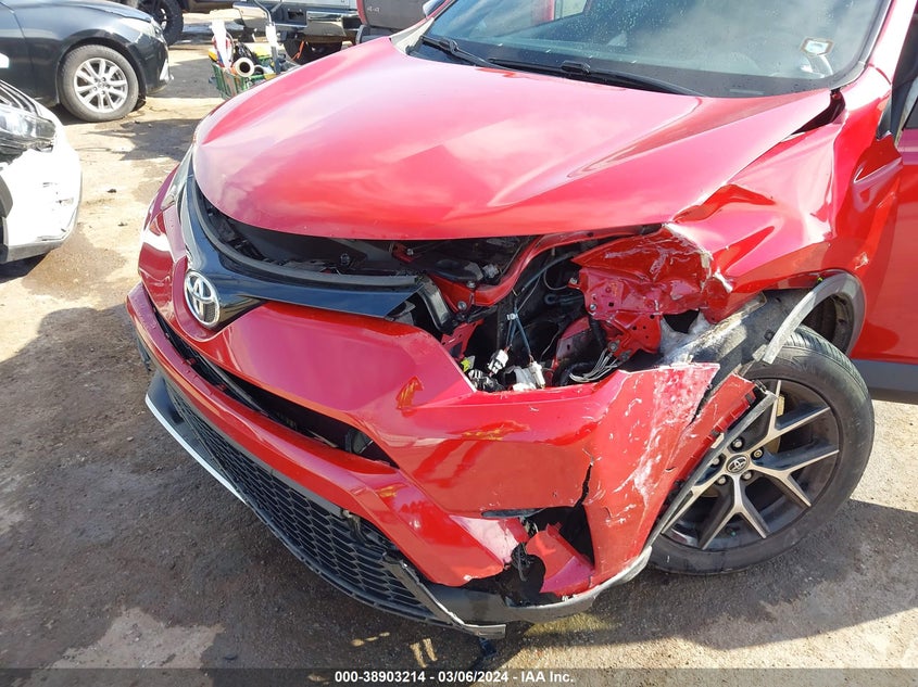 2016 TOYOTA RAV4 SE - JTMJFREV1GJ081705