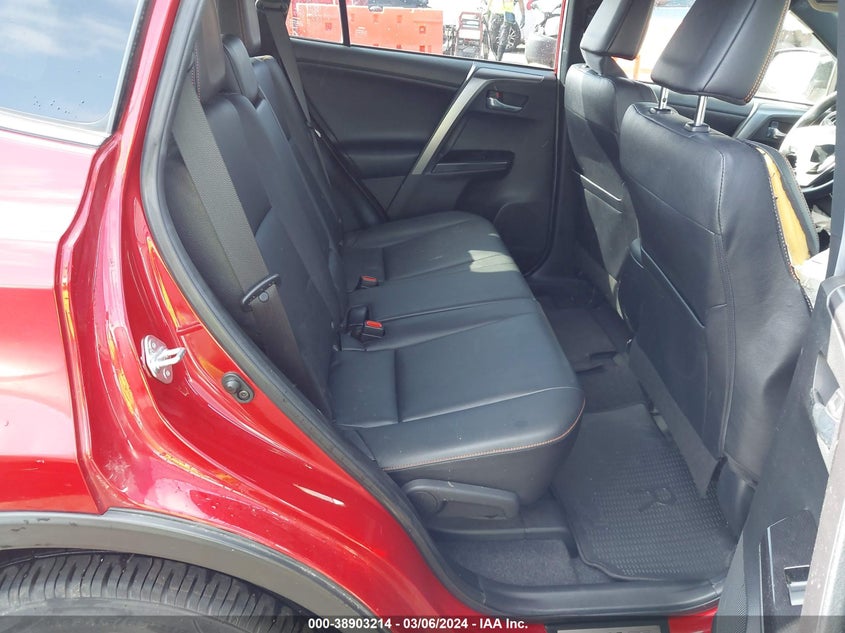 2016 TOYOTA RAV4 SE - JTMJFREV1GJ081705