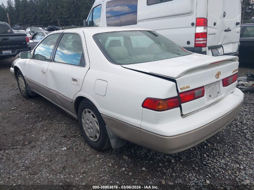 1999 Toyota Camry Le VIN: 4T1BG28K3XU891972 Lot: 38903878