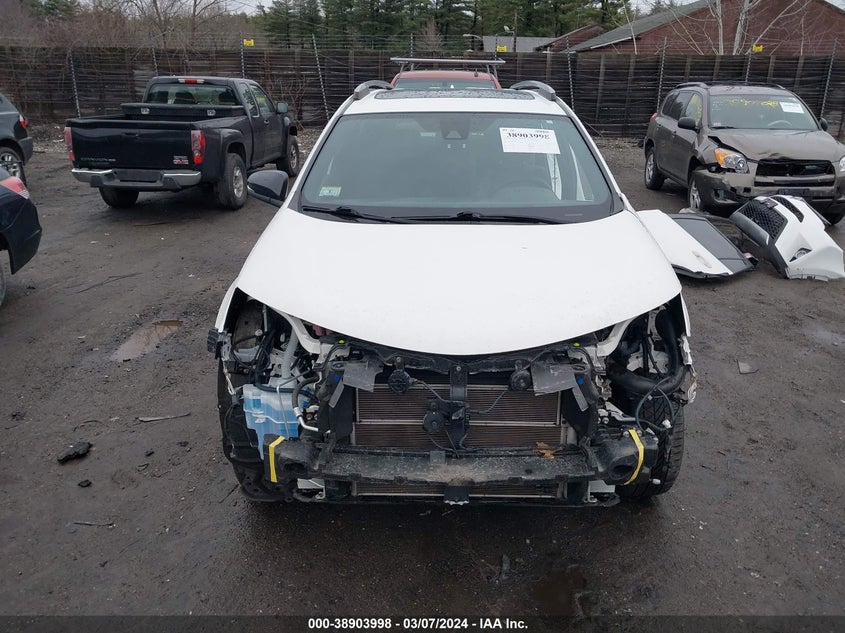 2017 TOYOTA RAV4 HYBRID SE - JTMJJREV5HD131259