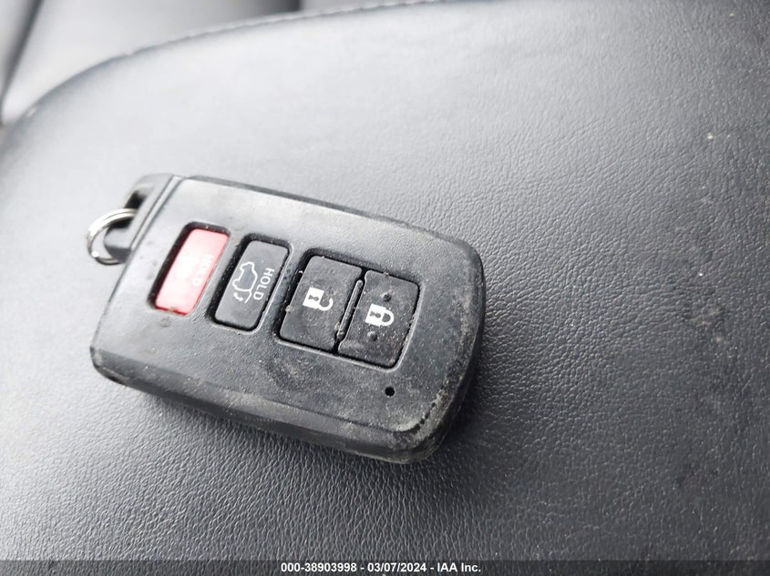 2017 TOYOTA RAV4 HYBRID SE - JTMJJREV5HD131259