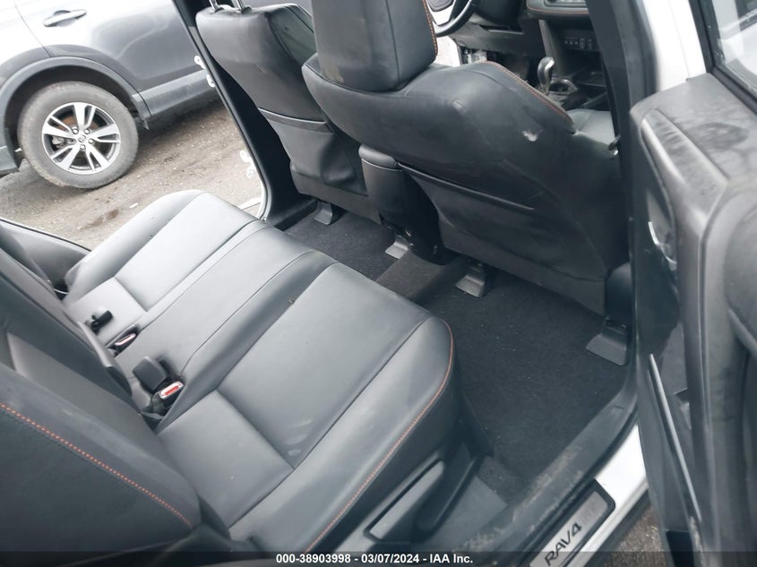 2017 TOYOTA RAV4 HYBRID SE - JTMJJREV5HD131259