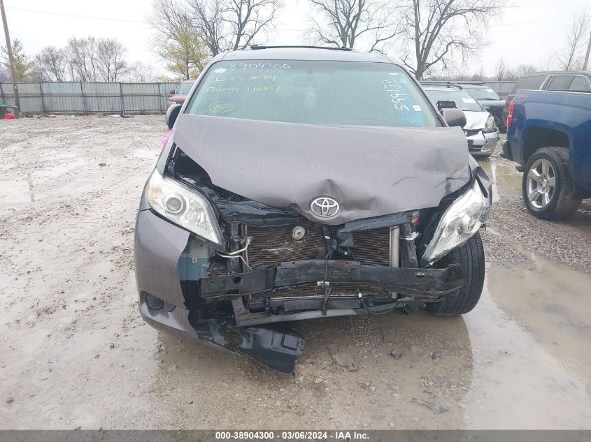 5TDKK3DCXFS599133 2015 Toyota Sienna Le 8 Passenger