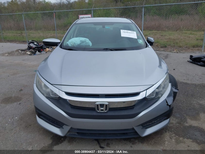 VIN 19XFC2F50JE019236 2018 HONDA CIVIC LX