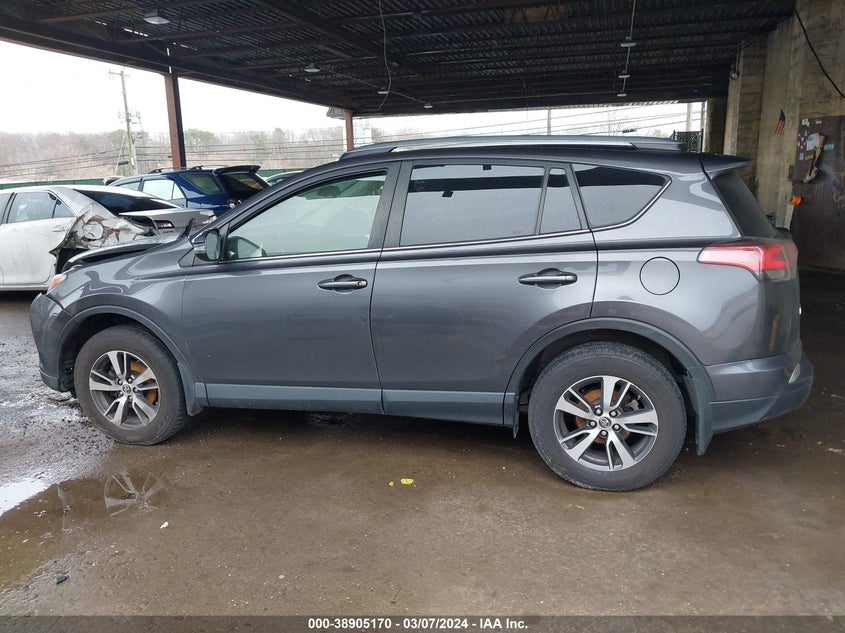 2018 TOYOTA RAV4 ADVENTURE/XLE - JTMRFREV4JJ227332