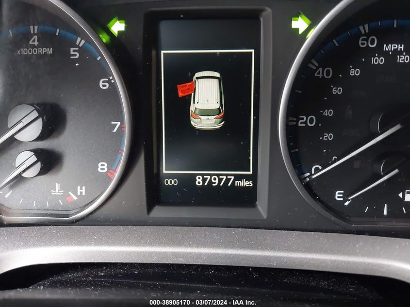 2018 TOYOTA RAV4 ADVENTURE/XLE - JTMRFREV4JJ227332