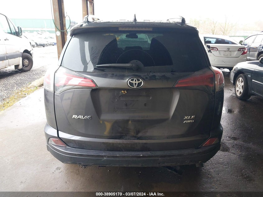 2018 TOYOTA RAV4 ADVENTURE/XLE - JTMRFREV4JJ227332