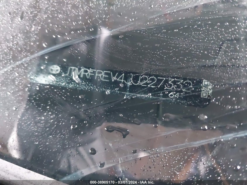 2018 TOYOTA RAV4 ADVENTURE/XLE - JTMRFREV4JJ227332