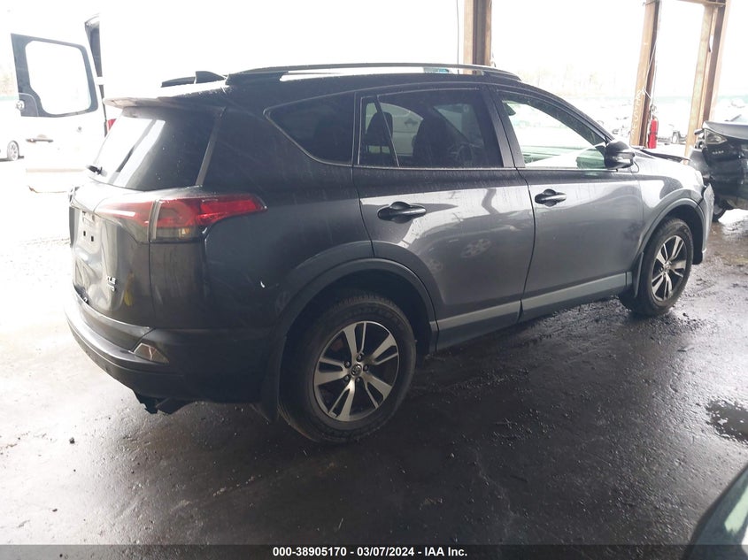 2018 TOYOTA RAV4 ADVENTURE/XLE - JTMRFREV4JJ227332