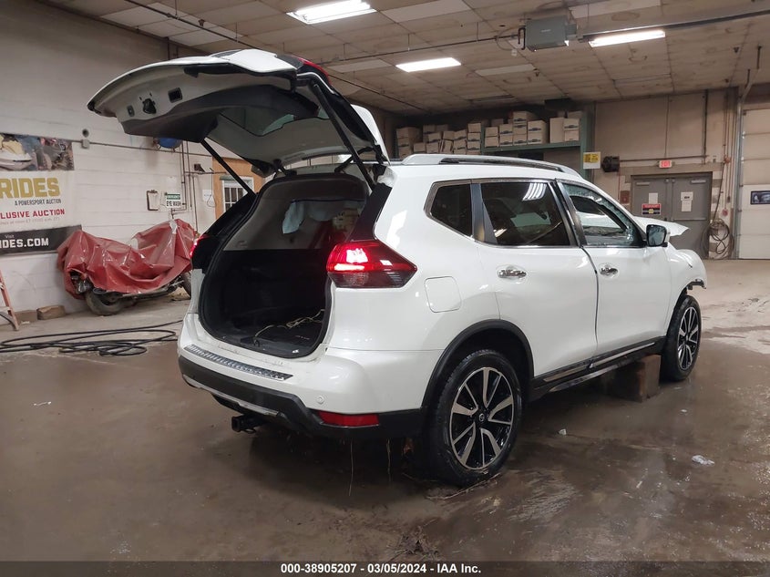 VIN 5N1AT2MV7KC724598 2019 NISSAN ROGUE SL