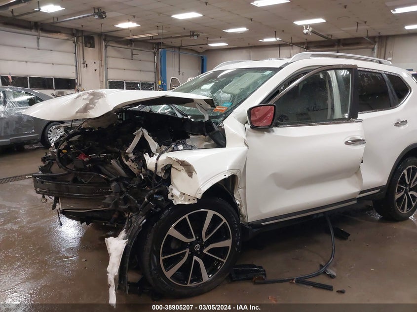 VIN 5N1AT2MV7KC724598 2019 NISSAN ROGUE SL